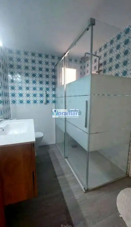 Bathroom of Flat for rent in Gandia