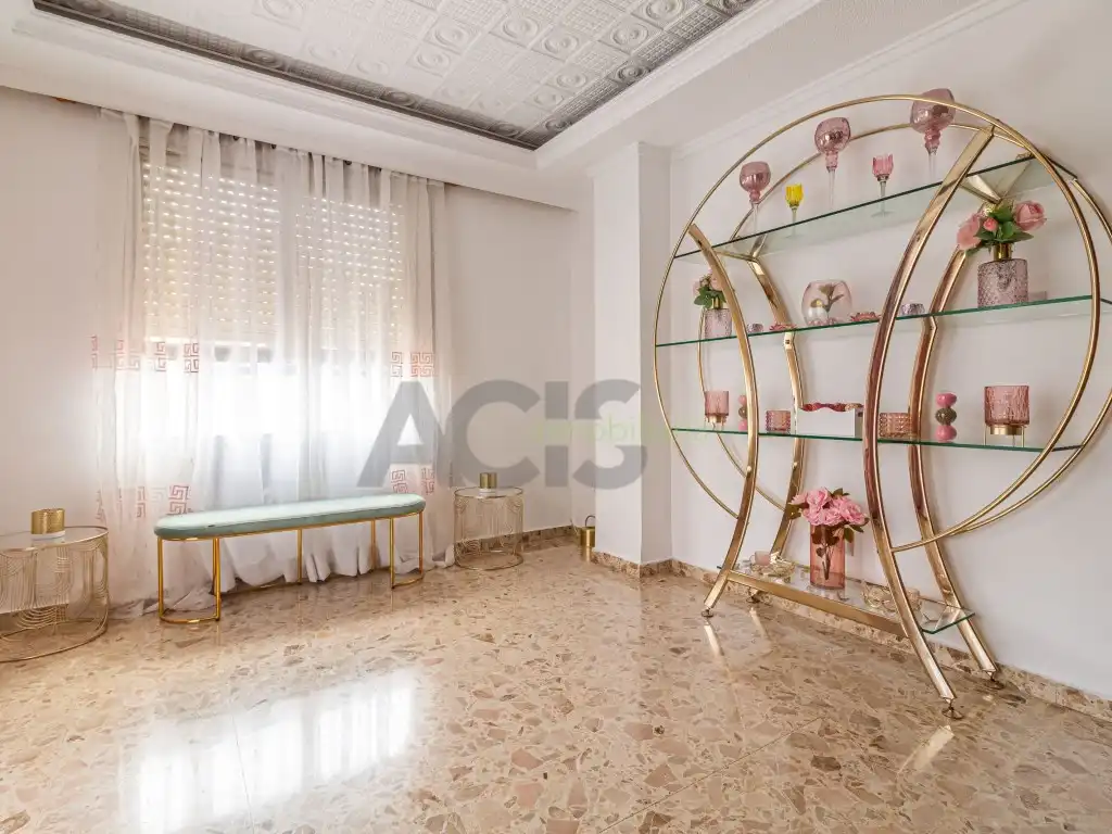 Sala d'estar de Pis en venda en L'Alcúdia amb Aire condicionat i Balcó