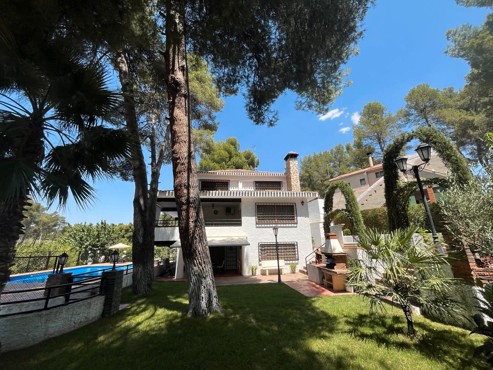 Jardí de Casa o xalet en venda en Almansa amb Aire condicionat, Calefacció i Jardí privat