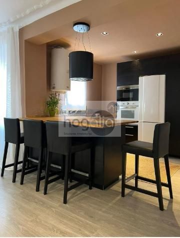 Kitchen of Flat to rent in  Sevilla Capital  with Air Conditioner and Furnished