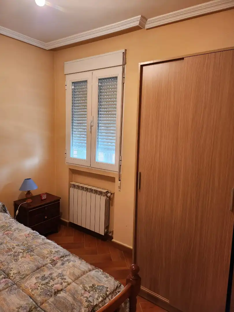 Habitación de Piso en venta en Parla con Amueblado
