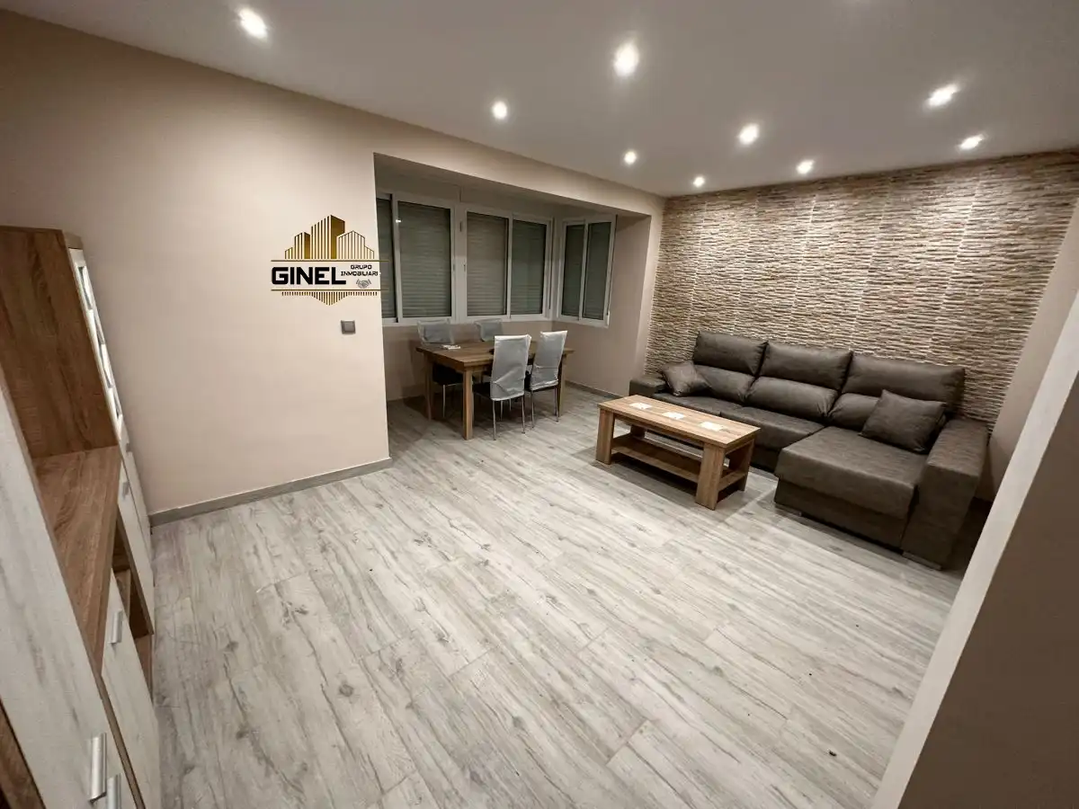 Sala de estar de Piso de alquiler en  Jaén Capital con Aire acondicionado y Calefacción