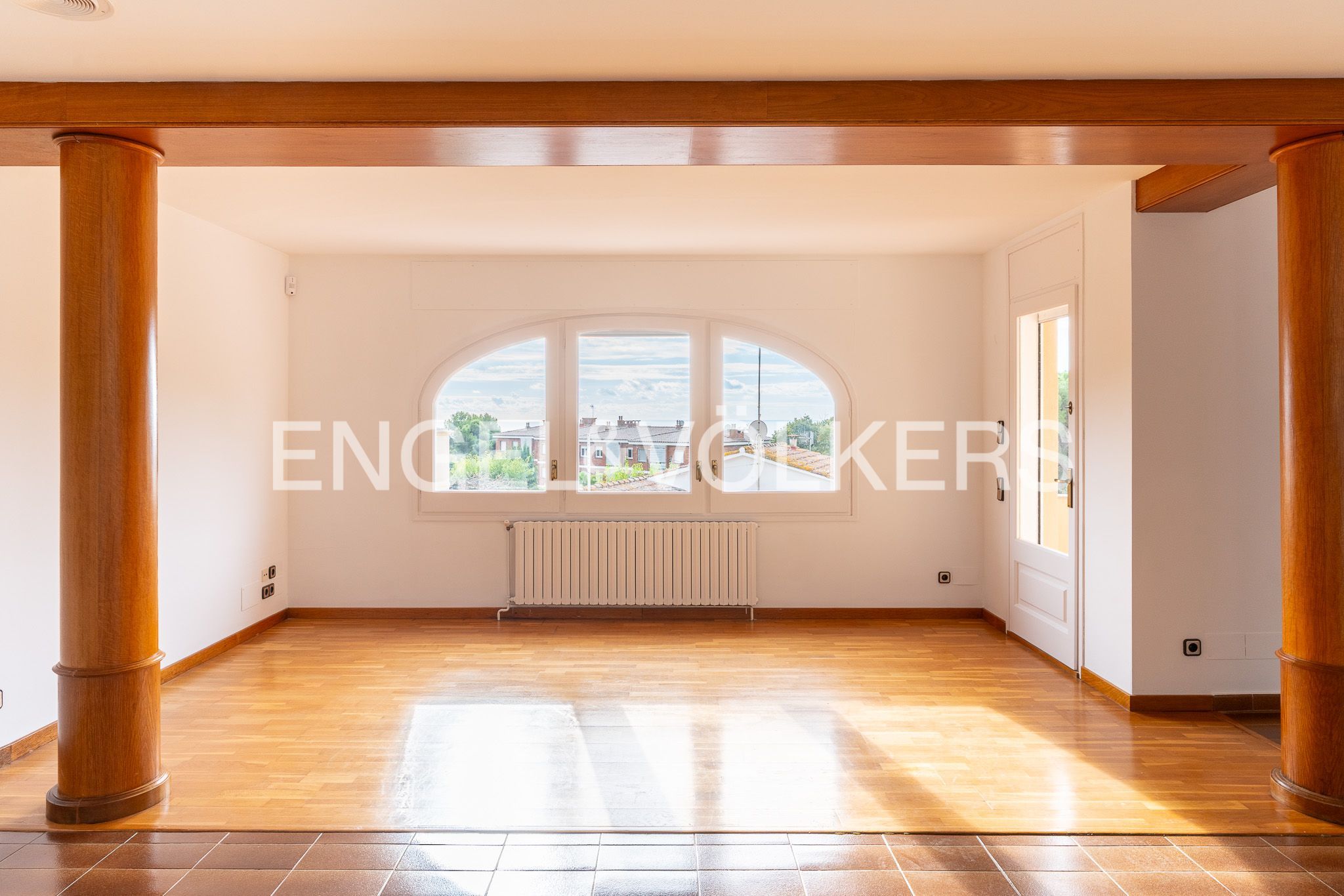 Sala d'estar de Casa o xalet en venda en Sant Vicenç de Montalt amb Calefacció, Terrassa i Traster