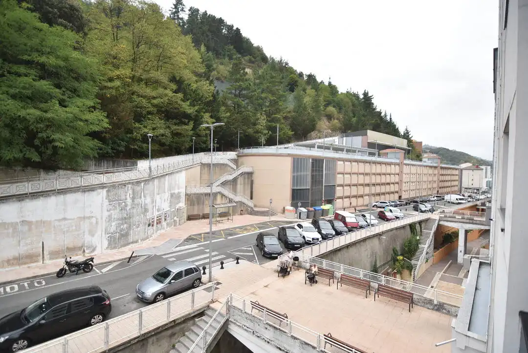 Exterior view of Flat for sale in Eibar  with Heating, Furnished and Balcony