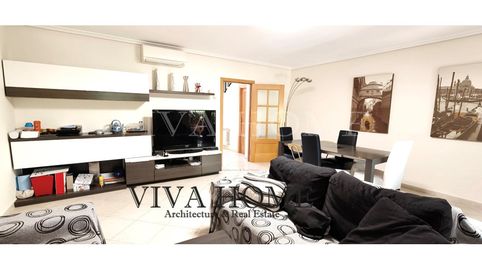 Foto 3 de Casa o chalet en venta en Avenida del Leguario, Fuentebella -San Felix - El Leguario, Parla