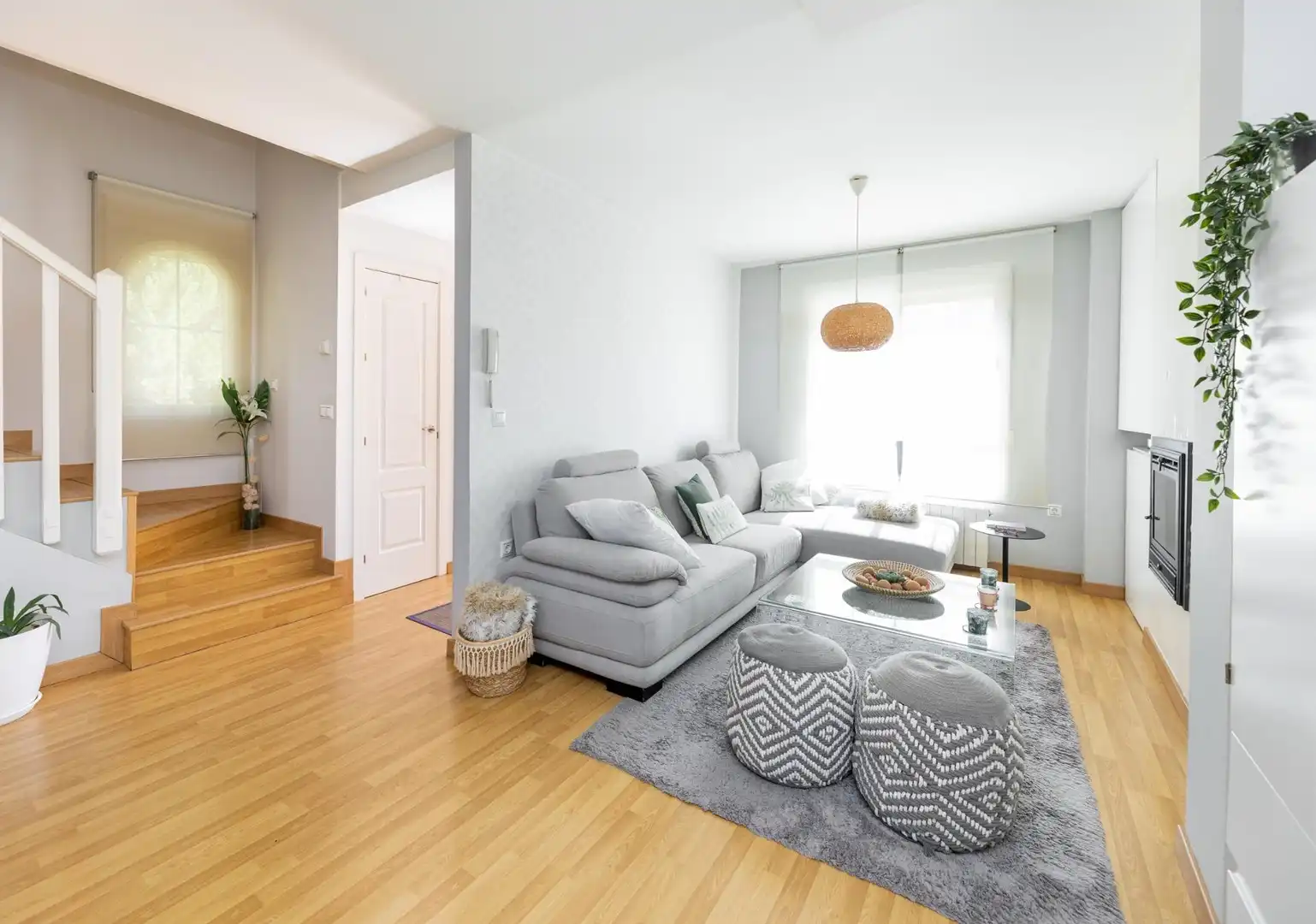 Sala d'estar de Casa o xalet en venda en Monachil amb Calefacció, Jardí privat i Terrassa