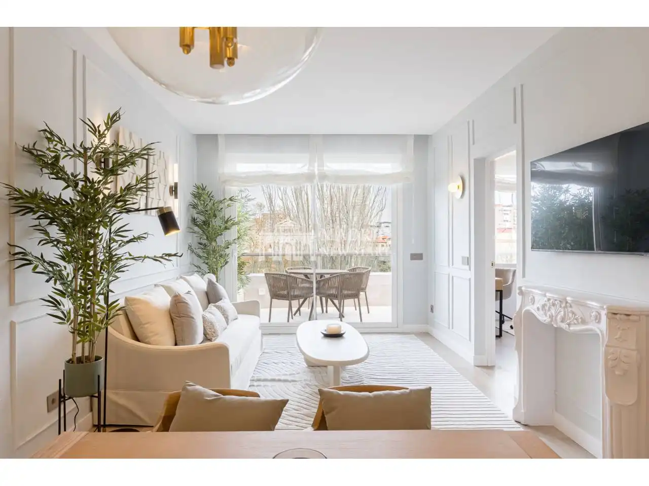 Living room of Flat for rent in Madrid  with Air Conditioner, Heating and Terrace