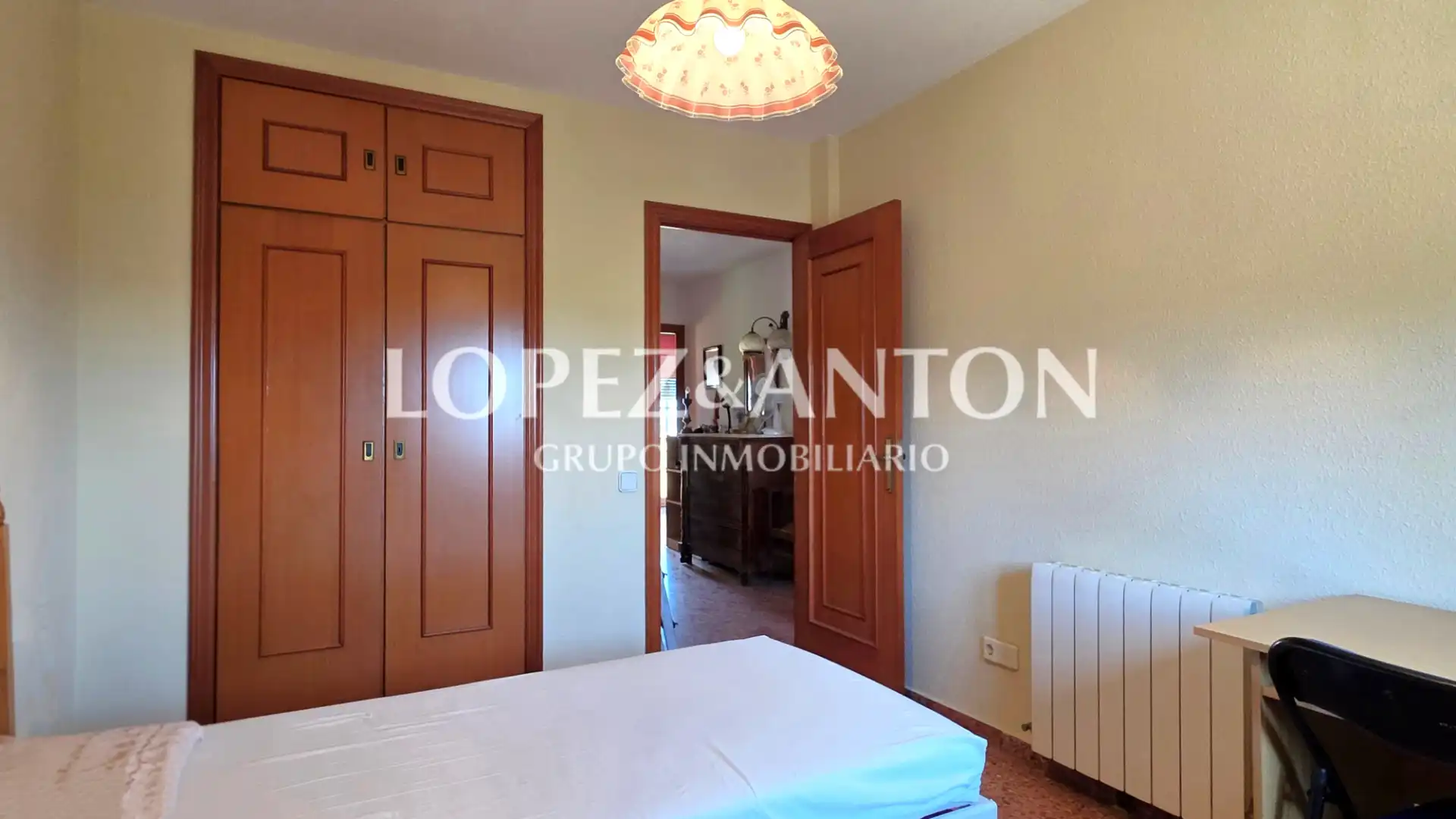 Habitación de Casa o chalet en venta en San Antonio de Benagéber con Aire acondicionado, Calefacción y Jardín privado