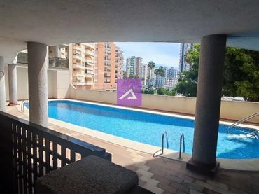 Attico con balcone in vendita a Carrer Josep Burguera