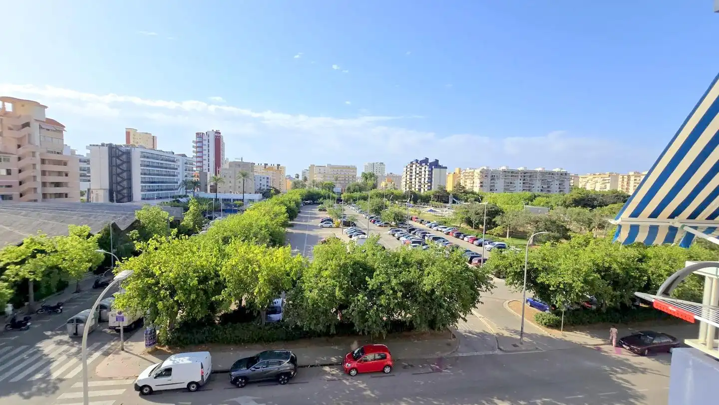 Vista exterior de Apartamento en venta en Gandia con Aire acondicionado, Terraza y Amueblado