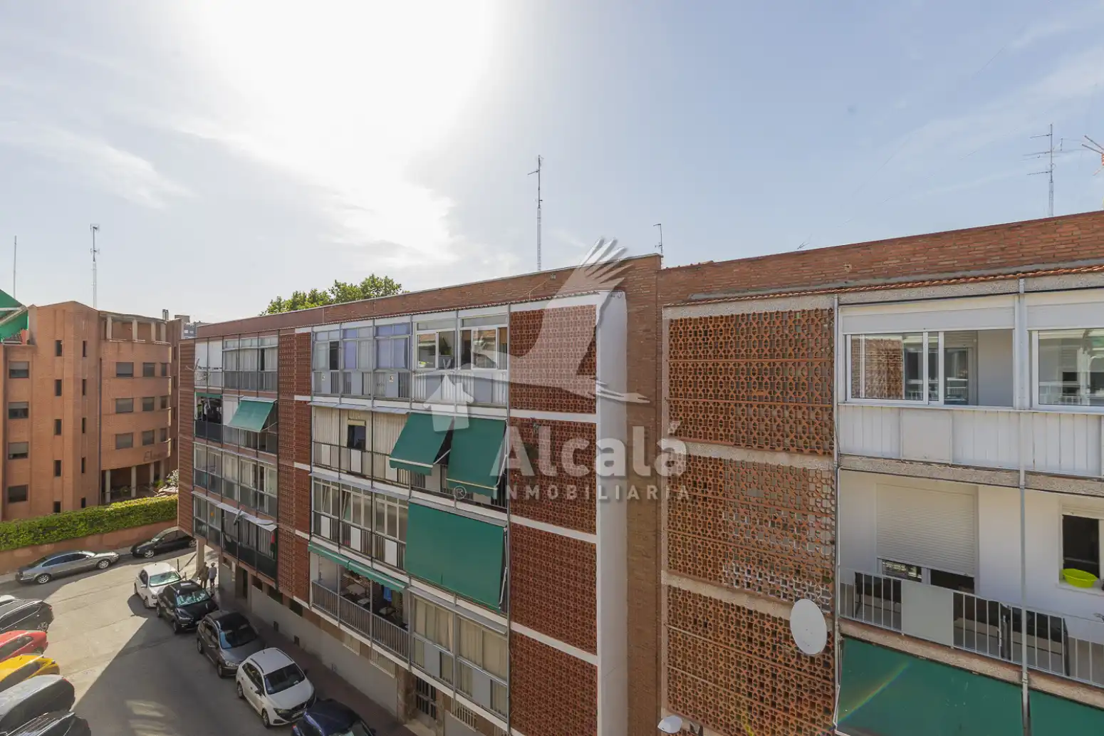 Vista exterior de Piso en venta en Alcalá de Henares