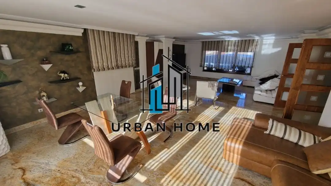 Living room of Houses for sale in León Capital   with Heating, Private garden and Terrace