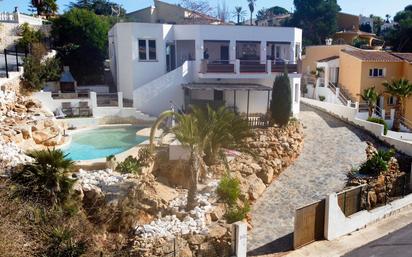 Vista exterior de Casa o xalet en venda en Benitachell / El Poble Nou de Benitatxell amb Aire condicionat, Terrassa i Piscina