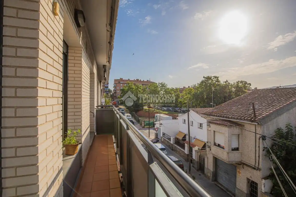 Exterior view of Flat for sale in Ripollet  with Air Conditioner, Terrace and Balcony