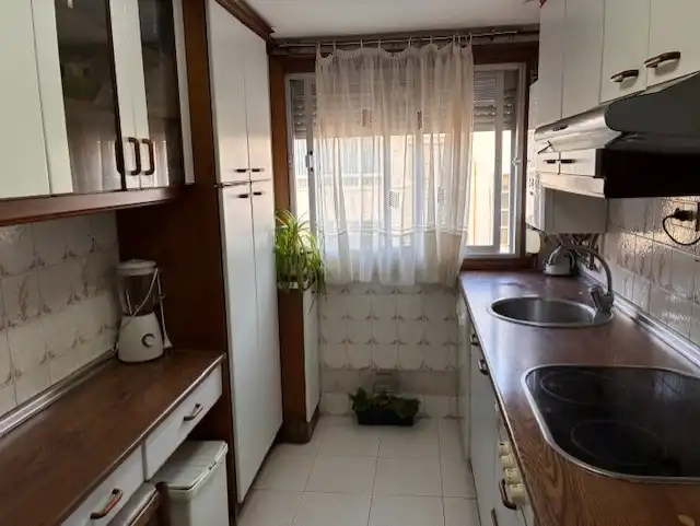 Küche von Wohnung zum Verkauf in Zaragoza mit Klimaanlage, Heizung und Parkett
