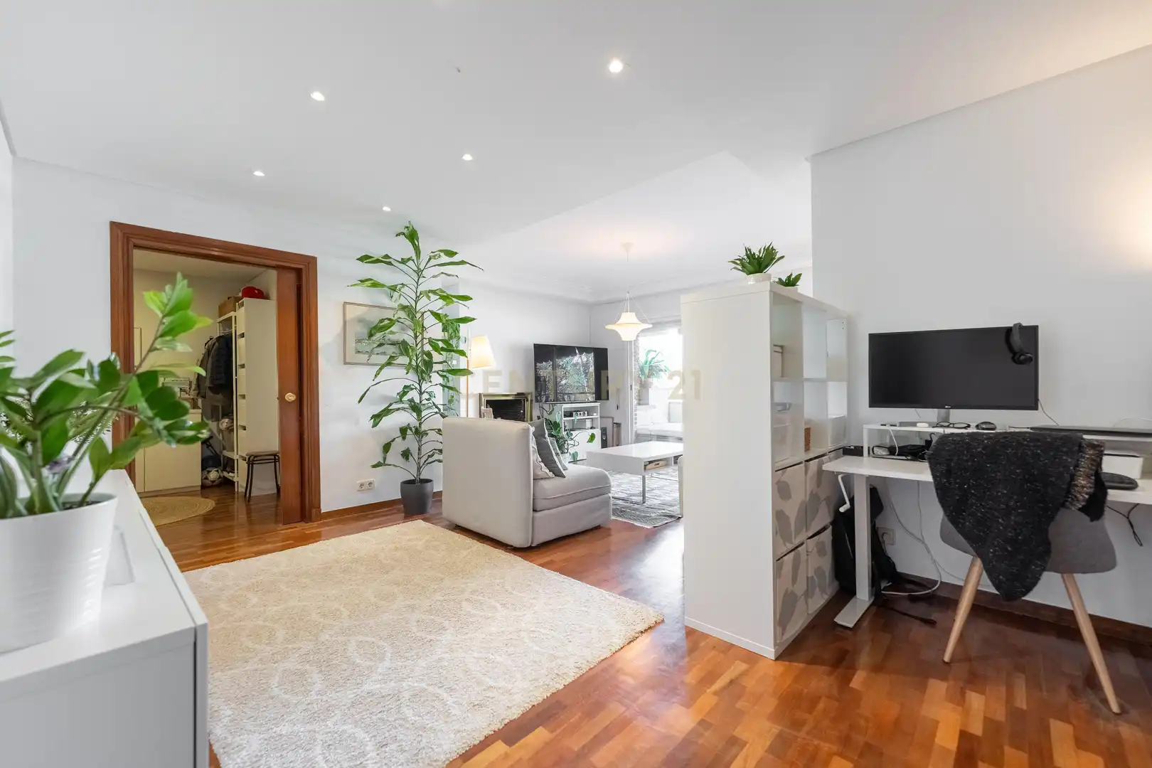 Living room of Apartments for rent in Pozuelo de Alarcón  with Oven, Washing machine and Microwave