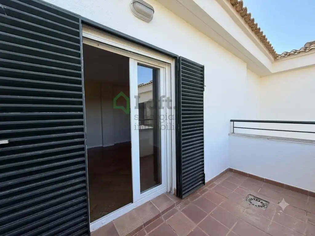 Terrasse von Dachboden zur Miete in Badajoz mit Klimaanlage, Privatgarten und Terrasse