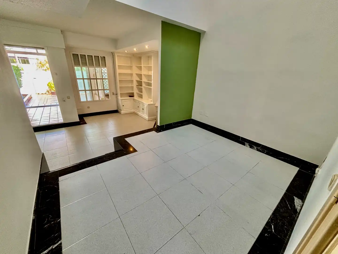 Casa adosada en venta en Alicante / Alacant con Aire acondicionado, Jardín privado y Terraza