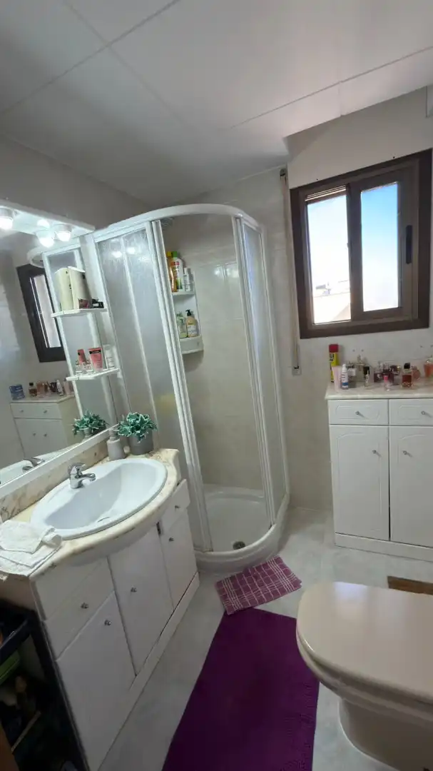 Bathroom of Flat for sale in Platja de Ponent