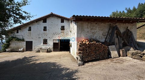 Caserio en Antzuola con espectaculares vistas