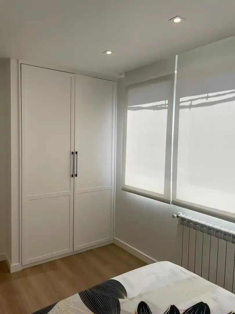 Schlafzimmer von Wohnung zur Miete in Mugardos mit Parkett, Abstellraum und Möbliert
