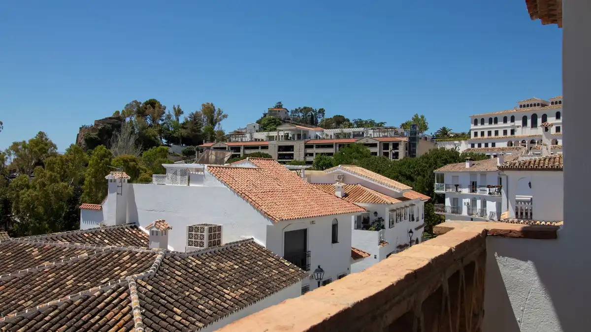 Vista exterior de Casa adosada en venda en Mijas amb Aire condicionat, Terrassa i Traster