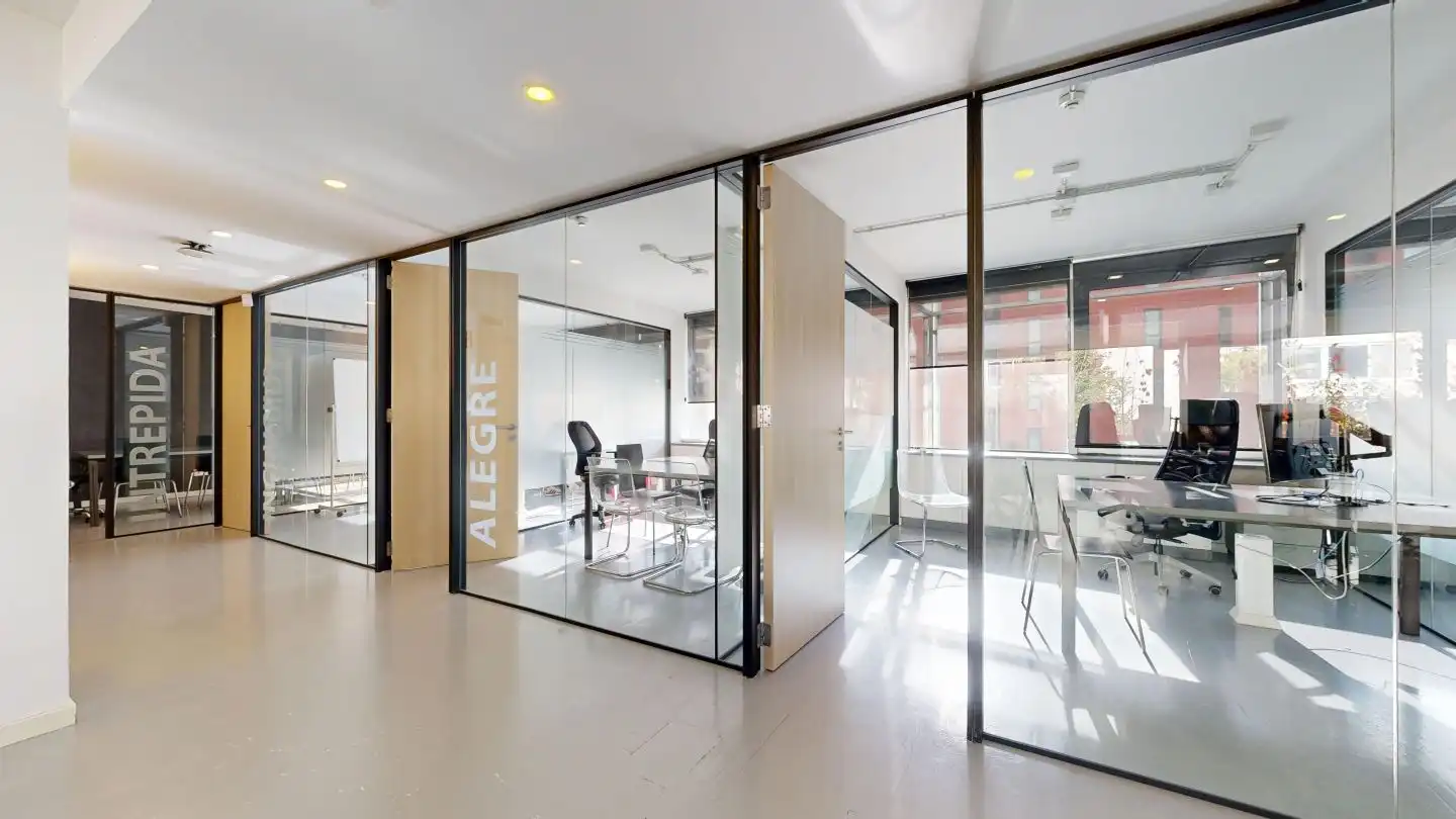 Office for sale in Madrid  with Air Conditioner, Heating and Storage room