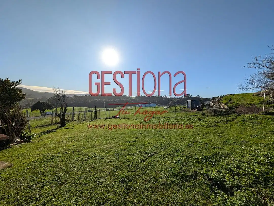 Country house zum Verkauf in Bareyo mit Privatgarten, Terrasse und Balkon