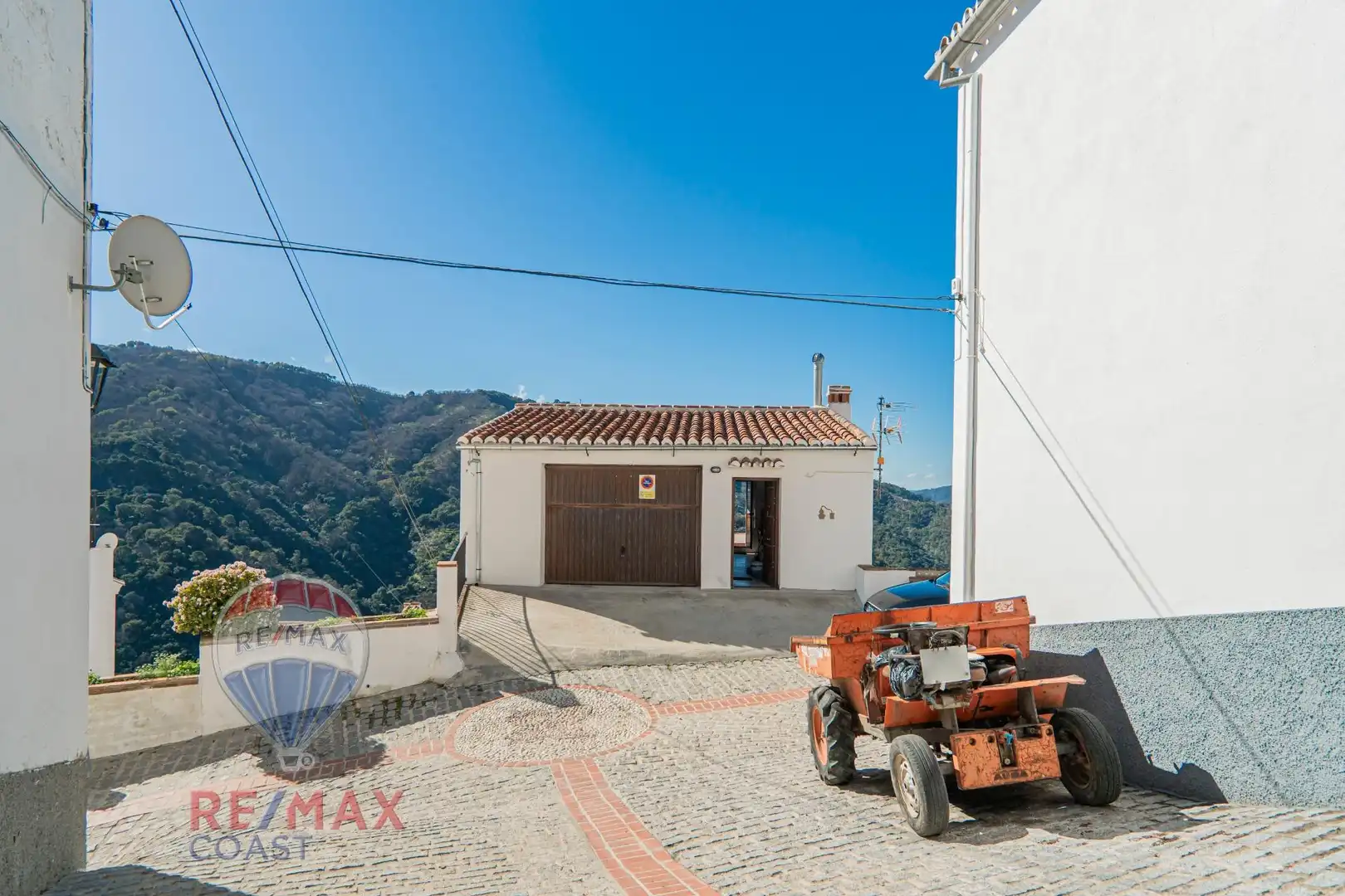 Vista exterior de Finca rústica en venda en Jubrique amb Aire condicionat, Calefacció i Terrassa