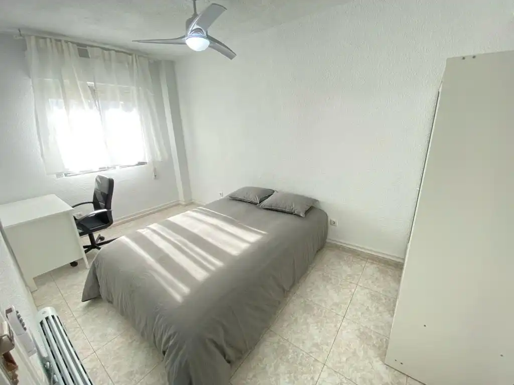 Habitación en Calle del Platino, 37, Los Rosales