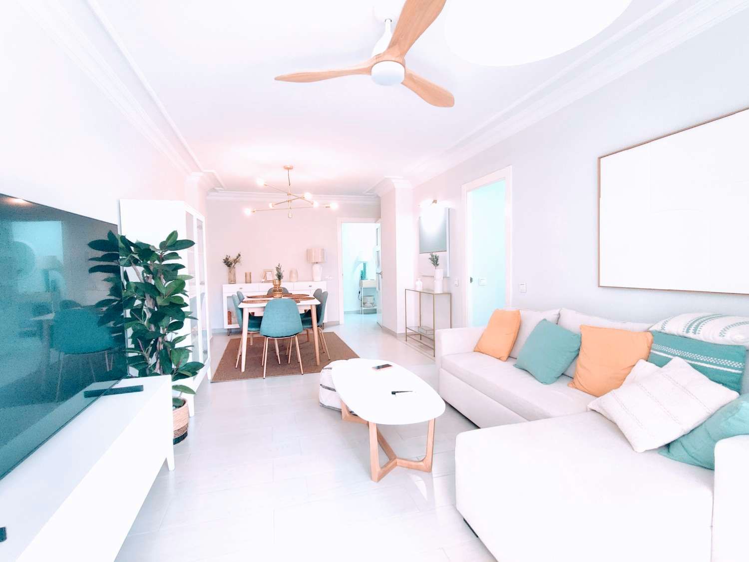 Living room of Flat to rent in Marbella  with Terrace, Swimming Pool and Furnished