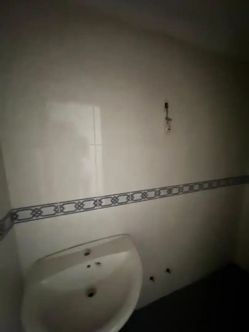 Bathroom of Houses for sale in Cabezón de Pisuerga, Valladolid