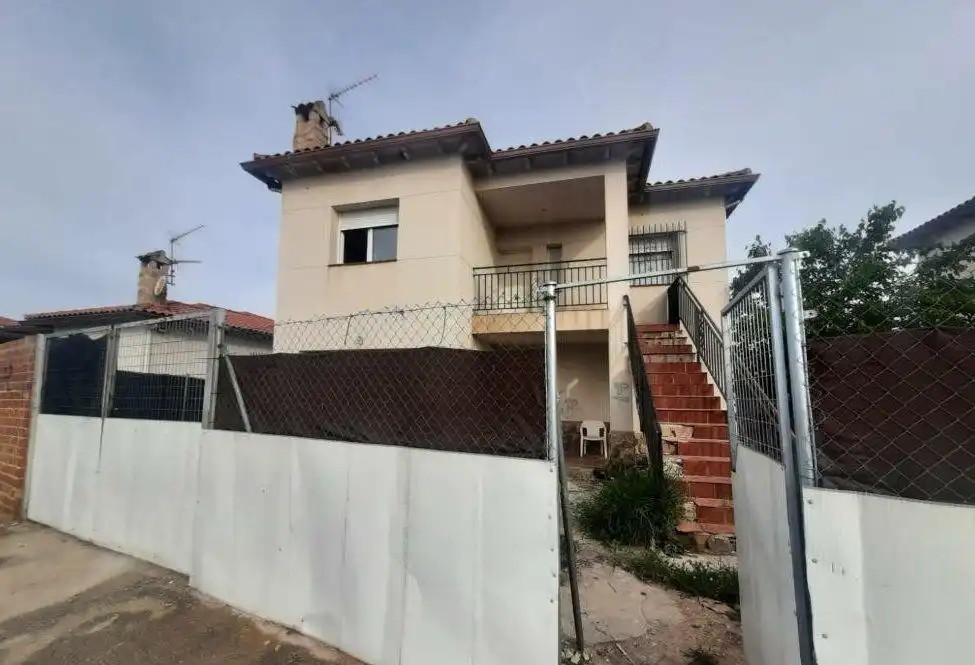 Chalet en venta en El Casar de Escalona