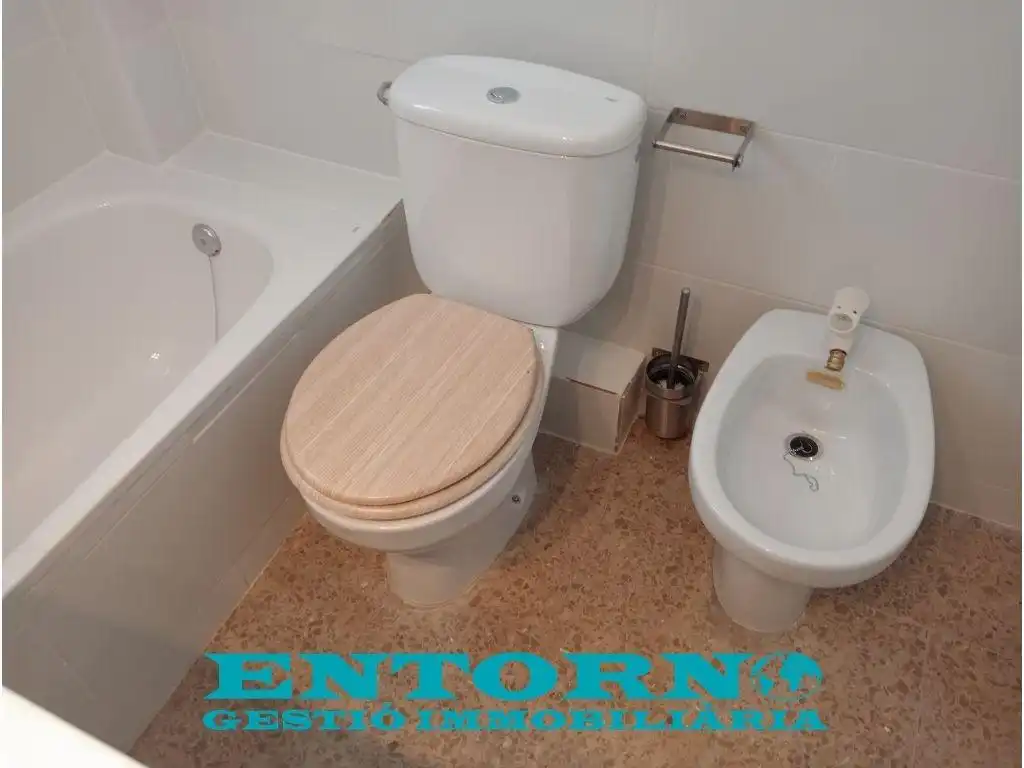 Bathroom of Flat for sale in Mollet del Vallès  with Air Conditioner, Terrace and Balcony
