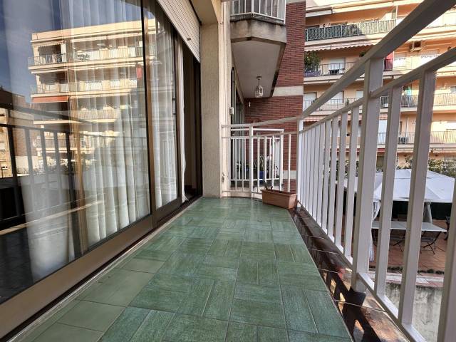 Piso en Venta en Carrer de los Castillejos en Sagrada Família