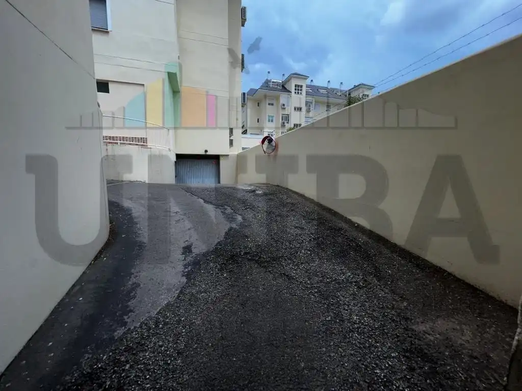 Garaje en venta en Avenida Elvas