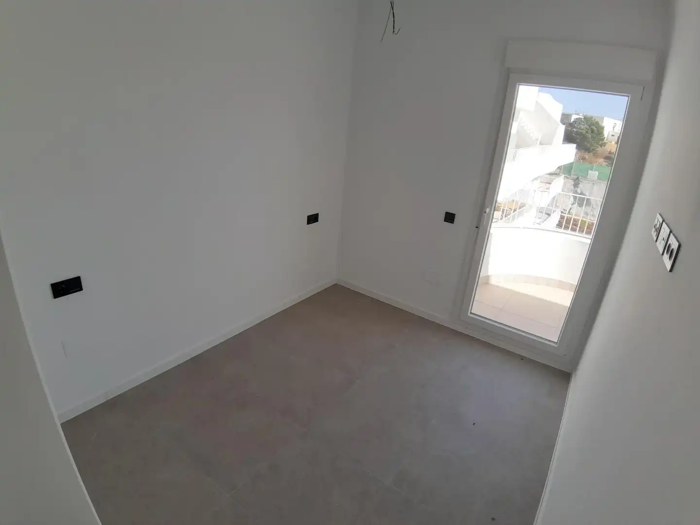 Ático de alquiler en Fuengirola con Terraza, Trastero y Jacuzzi