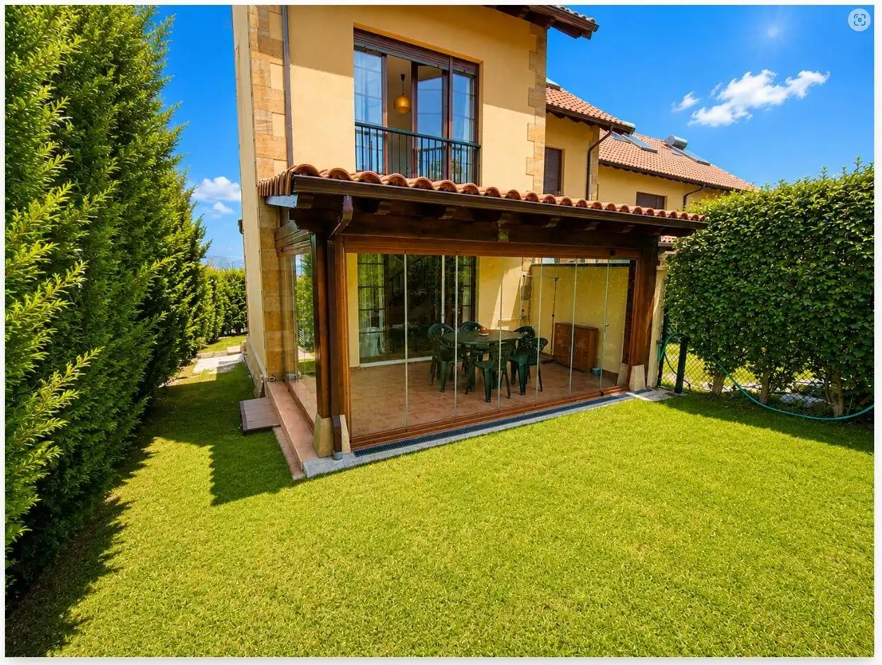 Terraza de Casa adosada en venta en Santillana del Mar con Calefacción, Jardín privado y Trastero