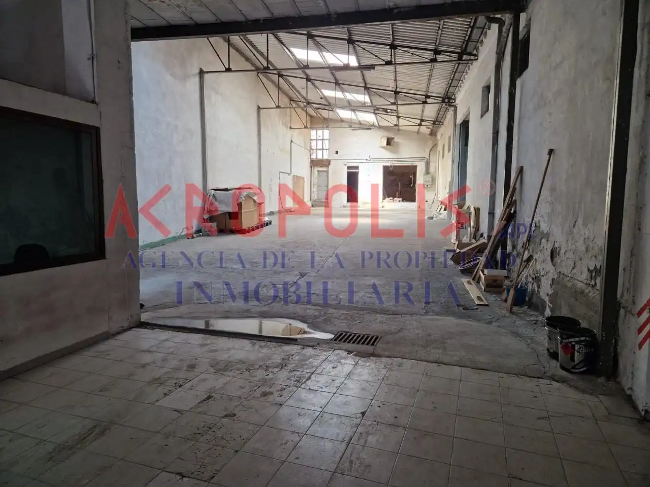 Business premises for sale in Avenida León 15, imagen 3