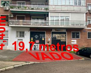 Exterior view of Premises for sale in  Madrid Capital