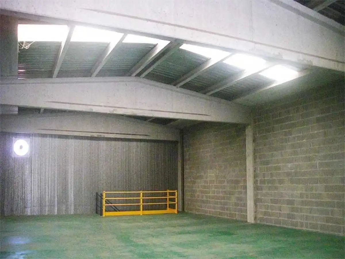 Nave industrial en venta en Cubelles