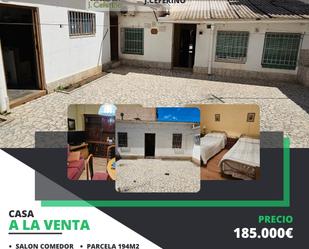 Exterior view of House or chalet for sale in  Granada Capital