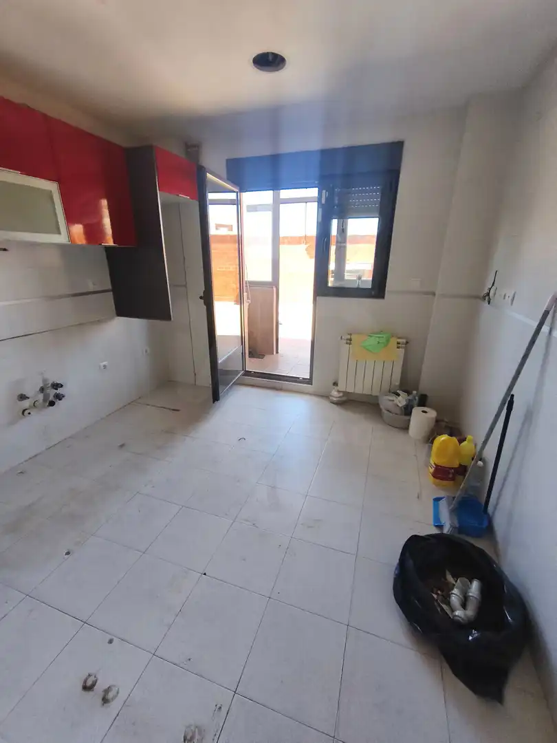 Piso en venta en León Capital  con Calefacción y Terraza