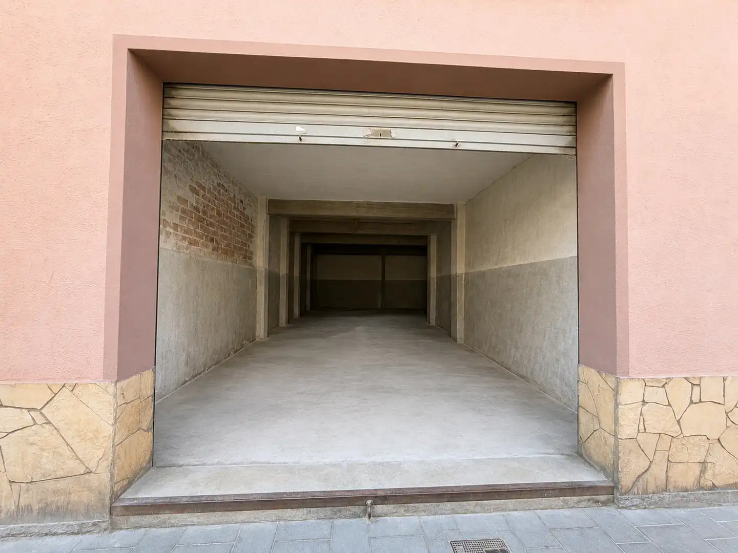 Local en venta en Castelldefels