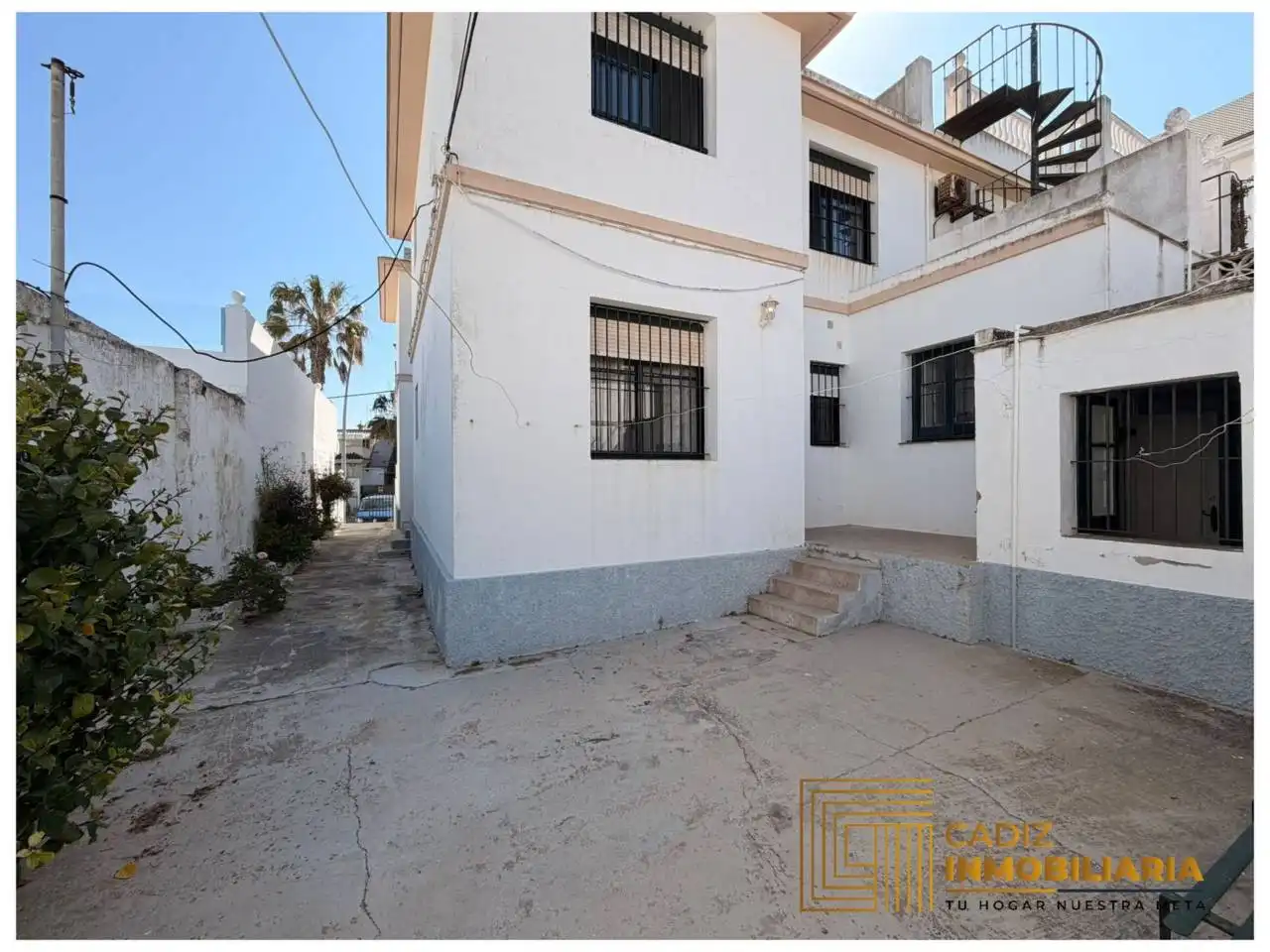 Vista exterior de Casa o xalet en venda en Chipiona amb Terrassa