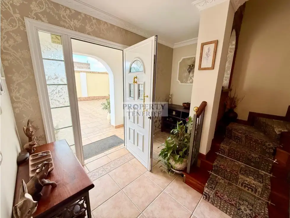 Casa o chalet en venta en Arona con Terraza, Piscina y Amueblado