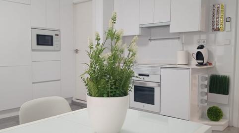 Foto 2 de Piso de alquiler en Plaza José María Artes, Casco Antiguo, Cartagena