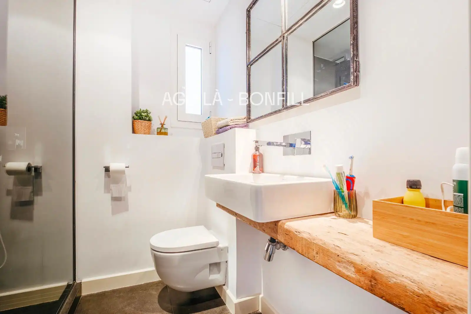 Baño de Ático en venta en Barcelona con Aire acondicionado, Calefacción y Parquet