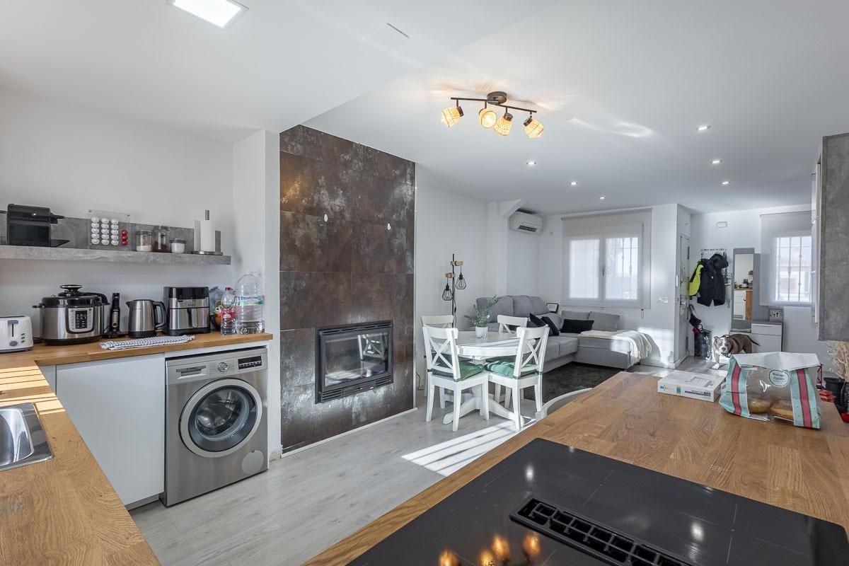 Kitchen of Single-family semi-detached for sale in Monachil  with Air Conditioner, Heating and Parquet flooring