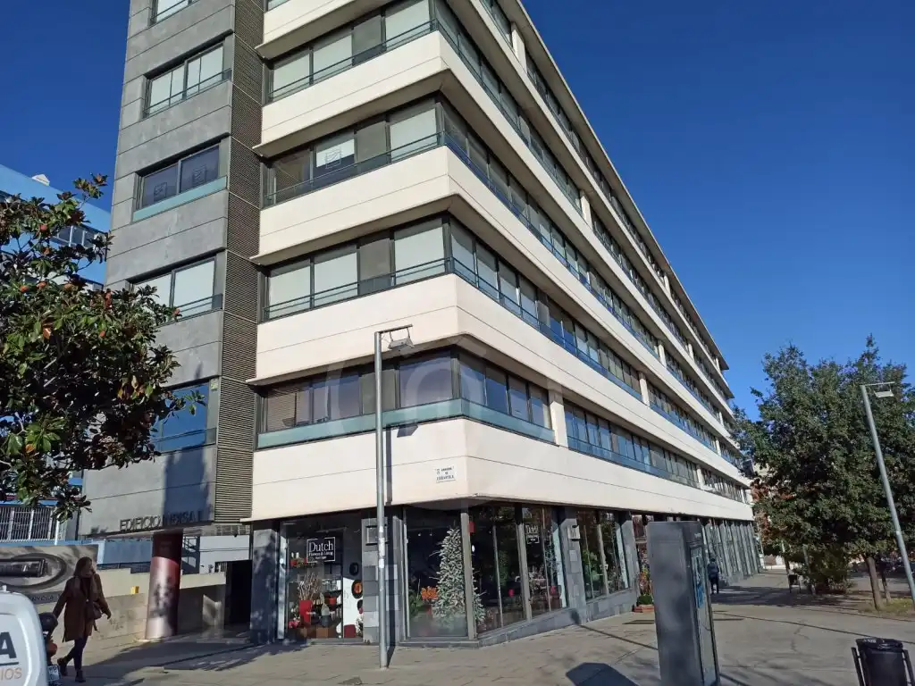 Oficina de alquiler en El Coll